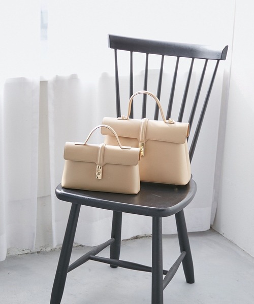 VIS（ビス）の「【新色追加】【軽量】ひねり金具ワンハンドルバッグ/2WAY（ハンドバッグ・レディース・ブラック系その他/グレー系その他/ベージュ/キャメル/ブラック・FREE）」の14枚目の写真