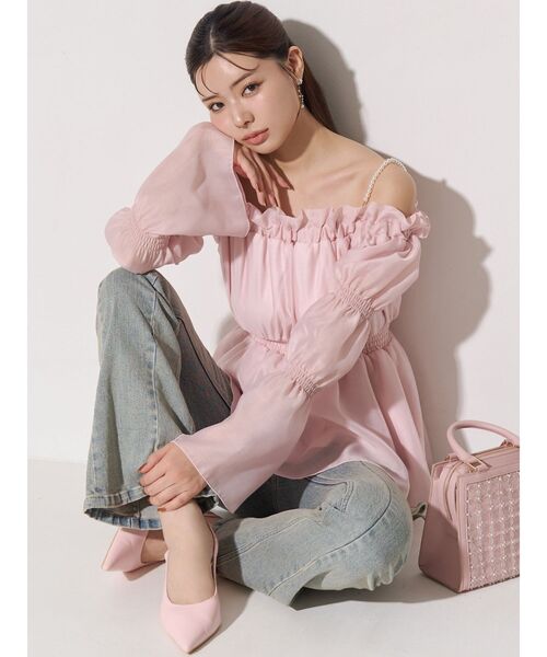 RESEXXY（リゼクシー）の「ボリュームギャザーオフショルブラウス（シャツ/ブラウス・レディース・ホワイト/ピンク/ブラック・FREE）」の12枚目の写真