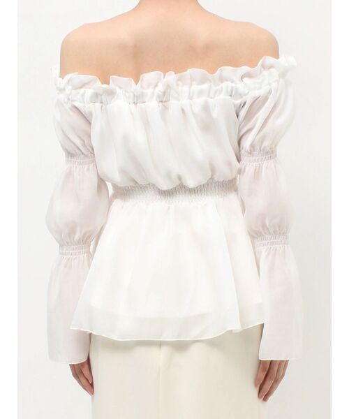 RESEXXY（リゼクシー）の「ボリュームギャザーオフショルブラウス（シャツ/ブラウス・レディース・ホワイト/ピンク/ブラック・FREE）」の4枚目の写真