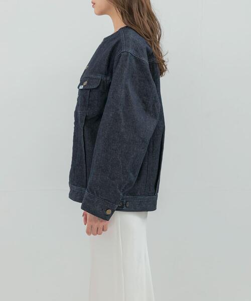 URBAN RESEARCH ROSSO WOMEN(アーバンリサーチ ロッソ)の「『別注』Lee101×ROSSO NOCOLLAR JACKET(デニムジャケット・レディース・インディゴブルー/ワンウォッシュ・FREE)」の17枚目の写真