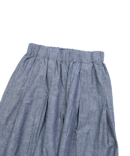 Yarmo（ヤーモ）の「[Yarmo] Wide Tuck Easy PT_Dungaree（その他パンツ・レディース・インディゴブルー・FREE）」の14枚目の写真