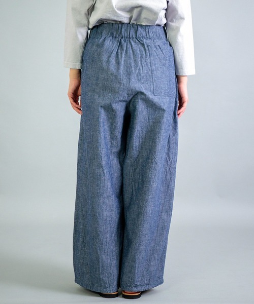 Yarmo（ヤーモ）の「[Yarmo] Wide Tuck Easy PT_Dungaree（その他パンツ・レディース・インディゴブルー・FREE）」の9枚目の写真