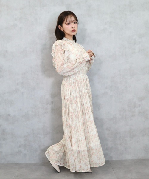 CECIL McBEE（セシルマクビー）の「楊柳花柄フリルプリーツワンピース（ワンピース・レディース・ラベンダー/ブルー/ピンク・MEDIUM）」の4枚目の写真