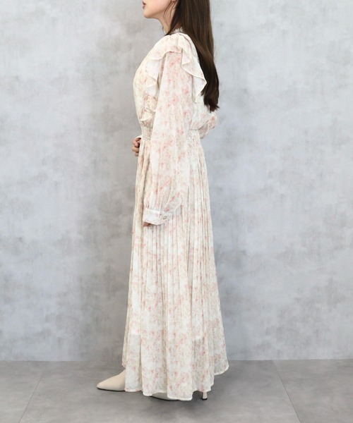 CECIL McBEE（セシルマクビー）の「楊柳花柄フリルプリーツワンピース（ワンピース・レディース・ラベンダー/ブルー/ピンク・MEDIUM）」の5枚目の写真