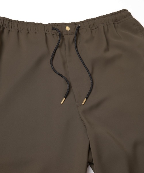 CULLNI(クルニ)の「Airy Cloth Extra Wide Drawstring Pant(スラックス・メンズ・ネイビー/ベージュ/チャコール/ブラック・2/1/0)」の12枚目の写真