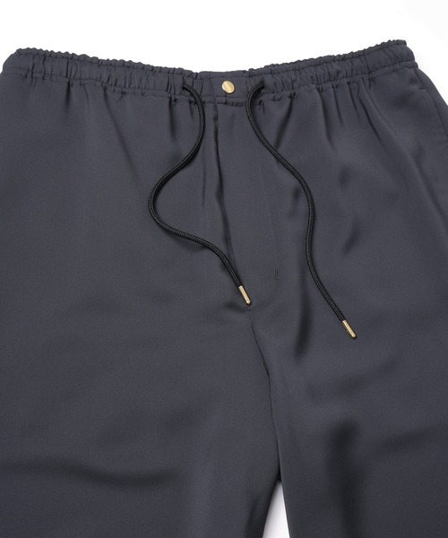 CULLNI(クルニ)の「Airy Cloth Extra Wide Drawstring Pant(スラックス・メンズ・ネイビー/ベージュ/チャコール/ブラック・2/1/0)」の15枚目の写真