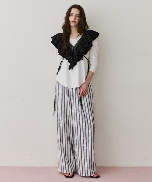 LA BELLE ETUDE(ラベルエチュード)の「楊柳ストライプビーズ刺繍パンツ(その他パンツ・レディース・その他/ライトブルー/ブラック/ホワイト・0/1)」の7枚目の写真