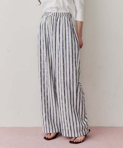 LA BELLE ETUDE(ラベルエチュード)の「楊柳ストライプビーズ刺繍パンツ(その他パンツ・レディース・その他/ライトブルー/ブラック/ホワイト・0/1)」の5枚目の写真