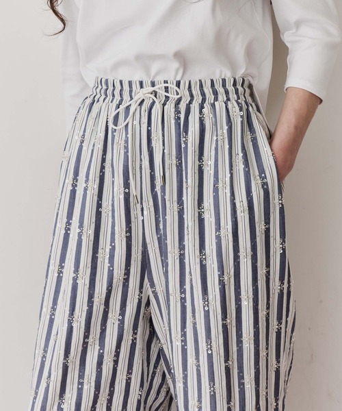 LA BELLE ETUDE(ラベルエチュード)の「楊柳ストライプビーズ刺繍パンツ(その他パンツ・レディース・その他/ライトブルー/ブラック/ホワイト・0/1)」の6枚目の写真