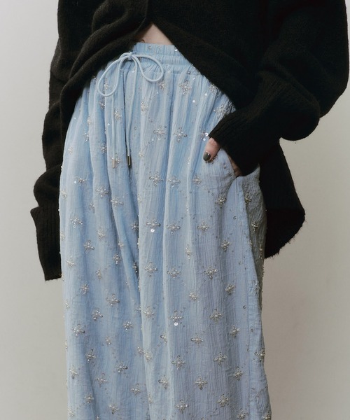 LA BELLE ETUDE(ラベルエチュード)の「楊柳ストライプビーズ刺繍パンツ(その他パンツ・レディース・その他/ライトブルー/ブラック/ホワイト・0/1)」の21枚目の写真