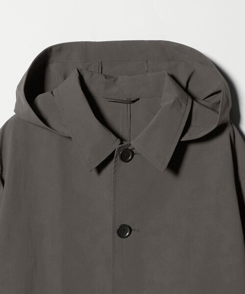 green label relaxing(グリーンレーベルリラクシング)の「DICROS ミドル フード ステンカラー コート -撥水-(ステンカラーコート・メンズ・ベージュ/ダークグレー・XL/M/S/L)」の17枚目の写真