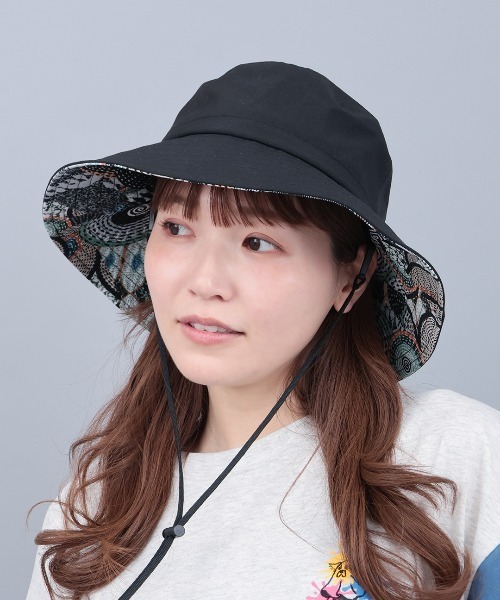 チチカカ（チチカカ）の「ネックガード付きバケットハット（ハット・レディース・ブラック/ベージュ・FREE）」の2枚目の写真