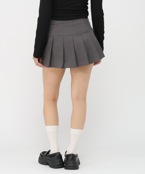 ALAND（エーランド）の「3.3 Field Trip／ダブルベルトプリーツミニスカート(インパン付き)（スカート・レディース・ブラック/グレー・MEDIUM/SMALL）」の18枚目の写真