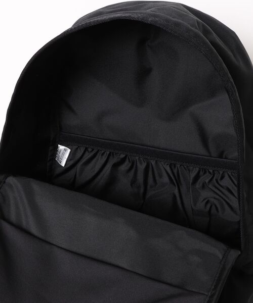 DAKINE(ダカイン)の「DAKINE 96 HELI STREET BACKP バックパック/リュック 【2026年春夏モデル】(バックパック/リュック・メンズ・ブラック・FREE)」の4枚目の写真