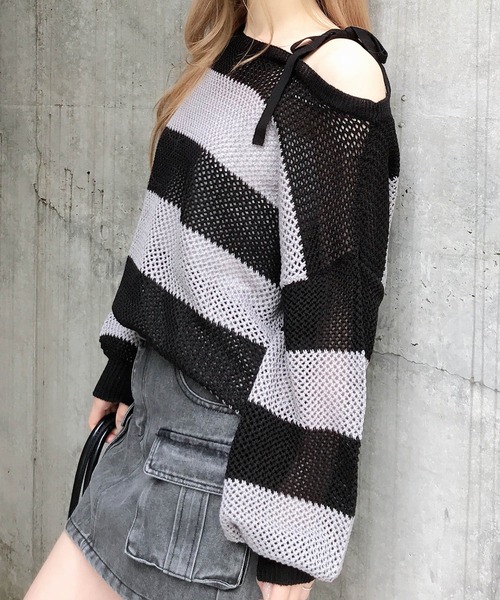 INGNI（イング）の「メッシュボーダーチュニックニット（ニット/セーター・レディース・ブラック×グレー/ブラック×ホワイト・M）」の6枚目の写真