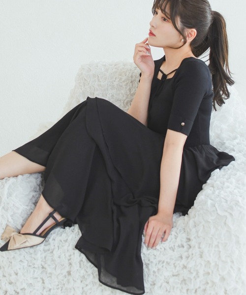 MISCH MASCH（ミッシュマッシュ）の「2026春夏新作 ZOZO限定アイテム フロントリボンティアードフリルロングワンピース（ワンピース・レディース・ホワイト/ブラック/ブルー・ﾌﾘ-）」の2枚目の写真