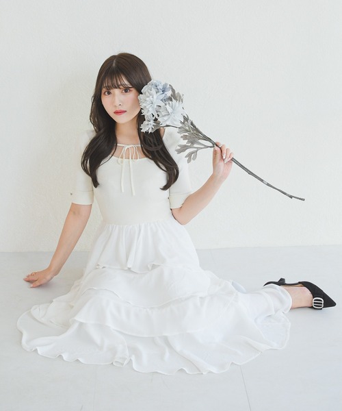 MISCH MASCH（ミッシュマッシュ）の「2026春夏新作 ZOZO限定アイテム フロントリボンティアードフリルロングワンピース（ワンピース・レディース・ホワイト/ブラック/ブルー・ﾌﾘ-）」の7枚目の写真