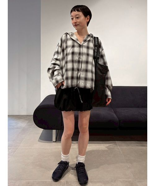 emmi（エミ）の「【ONLINE限定】撥水emmiロゴビックトートバッグ（トートバッグ・レディース・ホワイト/ブラック/シルバー・F）」の7枚目の写真