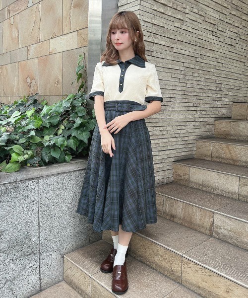 an another angelus（アンアナザーアンジェラス）の「サイド切替チェックフレアースカート（スカート・レディース・ブラック/グリーン・FREE）」の5枚目の写真