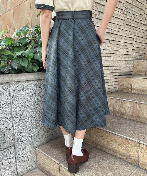 an another angelus（アンアナザーアンジェラス）の「サイド切替チェックフレアースカート（スカート・レディース・ブラック/グリーン・FREE）」の10枚目の写真
