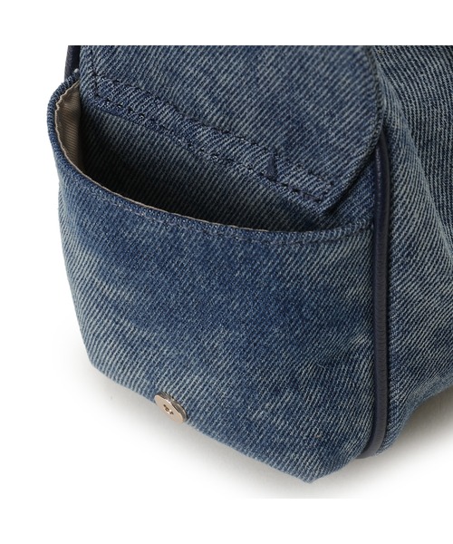 Guess(ゲス)の「KASSIE Small Box Satchel(ハンドバッグ・レディース・インディゴブルー・ONE SIZE)」の14枚目の写真