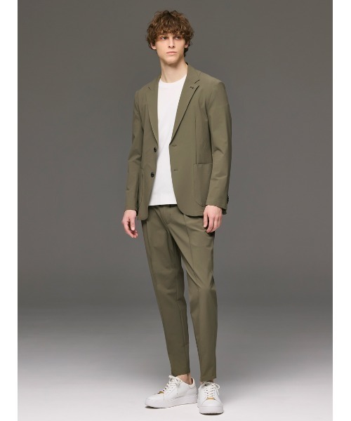 AOURE(アウール)の「ドライタッチナイロンストレッチスーツ(セットアップ・メンズ・アイボリー/カーキ・SMALL/MEDIUM/LARGE/X-LARGE)」の3枚目の写真