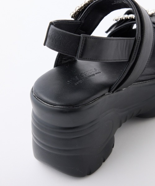 one after another NICE CLAUP（ワンアフターアナザーナイスクラップ）の「ビジューバックルスポーツサンダル（サンダル・レディース・ブラック/アイボリー・SMALL/LARGE/MEDIUM）」の21枚目の写真