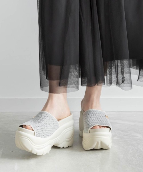 RANDA(ランダ)の「【SUSTAINABLE】ニットボリュームソールサンダル(サンダル・レディース・ブラック/アイボリー/ブルー・LL/L/M/S)」の18枚目の写真