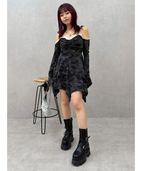 EVRIS（エヴリス）の「オープンショルダーレースドッキングミニワンピース　春服（ワンピース・レディース・カーキ/ブラック・FREE）」の16枚目の写真