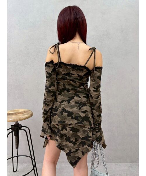 EVRIS（エヴリス）の「オープンショルダーレースドッキングミニワンピース　春服（ワンピース・レディース・カーキ/ブラック・FREE）」の21枚目の写真