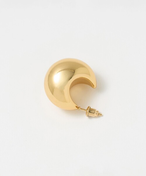 UNITED ARROWS(ユナイテッドアローズ)の「クレセントムーン ピアス(ピアス(両耳用)・レディース・シルバー/ゴールド・FREE)」の4枚目の写真