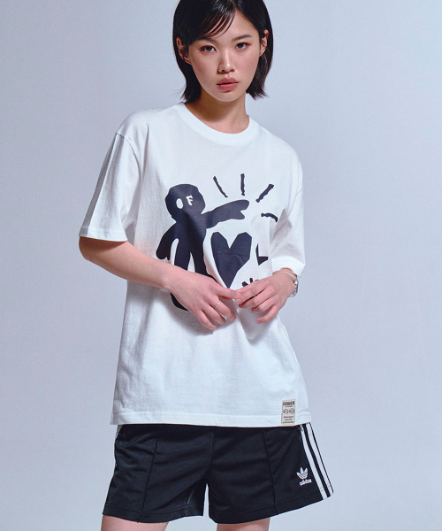 GRAVER（グレーバー）の「[ユニセックス]TAKE CARE 半袖Tシャツ_3カラー（Tシャツ/カットソー・レディース・ベージュ/ブラック/ホワイト・LARGE/SMALL/MEDIUM/X-LARGE）」の11枚目の写真