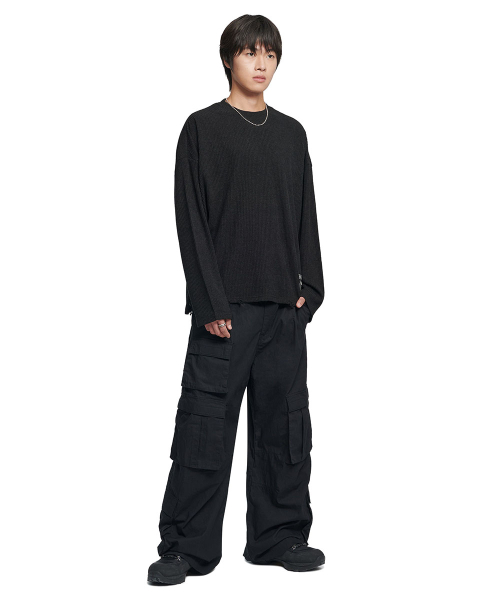 NOMANUAL(NOMANUAL)の「EMBLEM DAMAGED KNIT LONG SLEEVE TEE - BLACK(Tシャツ/カットソー・レディース・その他・MEDIUM/LARGE/SMALL/X-LARGE)」の3枚目の写真