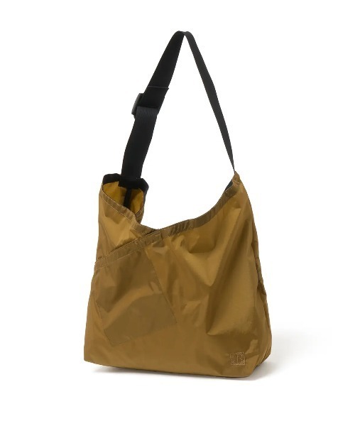 hobo(ホーボー)の「【hobo / ホーボー】AZUMA SHOULDER BAG M NYLON RIPSTOP(ショルダーバッグ・メンズ・ホワイト/ネイビー/ベージュ系その他/ブラック・FREE)」の3枚目の写真