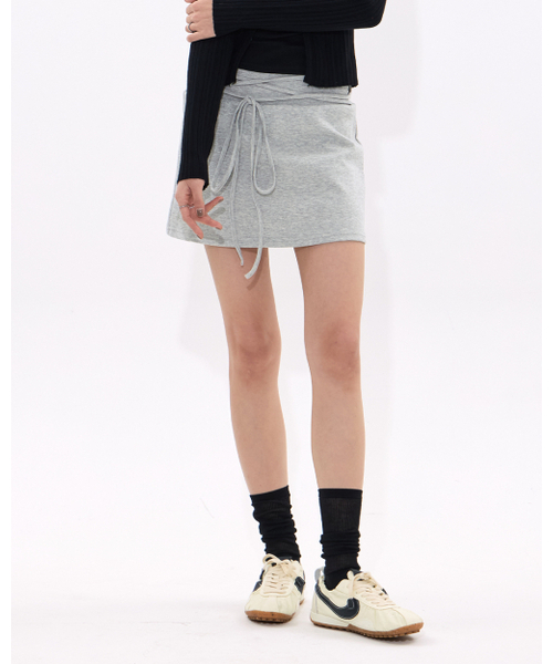 MOAA（モア）の「String Wrap Layered Skort (BLACK)（スカート・レディース・その他・MEDIUM/SMALL）」の2枚目の写真