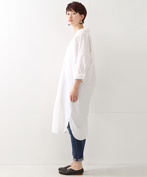 Ray BEAMS（レイビームス）の「Ray BEAMS / Bigシルエット シャツ ワンピース（ワンピース・レディース・オフホワイト/オリーブ・ONE SIZE）」の5枚目の写真