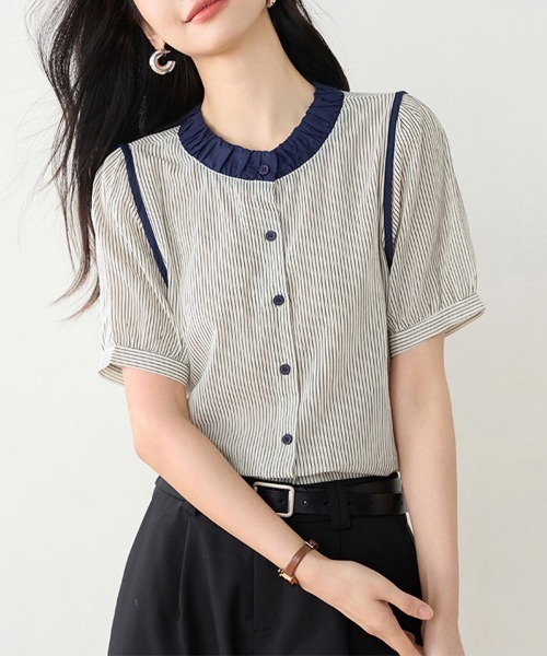 ONEP STAR(ワンピスター)の「ストライプ×配色デザインブラウス(シャツ/ブラウス・レディース・ベージュ・X-LARGE/LARGE/MEDIUM)」の4枚目の写真