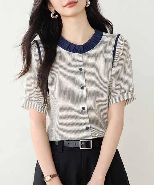 ONEP STAR(ワンピスター)の「ストライプ×配色デザインブラウス(シャツ/ブラウス・レディース・ベージュ・X-LARGE/LARGE/MEDIUM)」の6枚目の写真