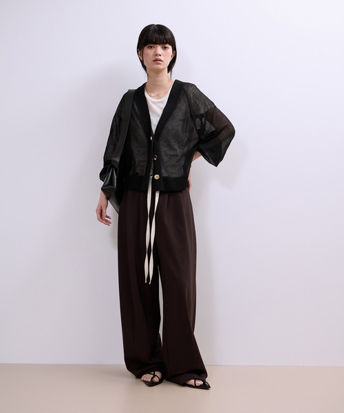 ADAM ET ROPE'(アダムエロペ)の「【WEB限定】・【サステナブル】リネンMIXシアーカーディガン(カーディガン/ボレロ・レディース・オフホワイト/ブラック/サックスブルー・FREE)」の6枚目の写真