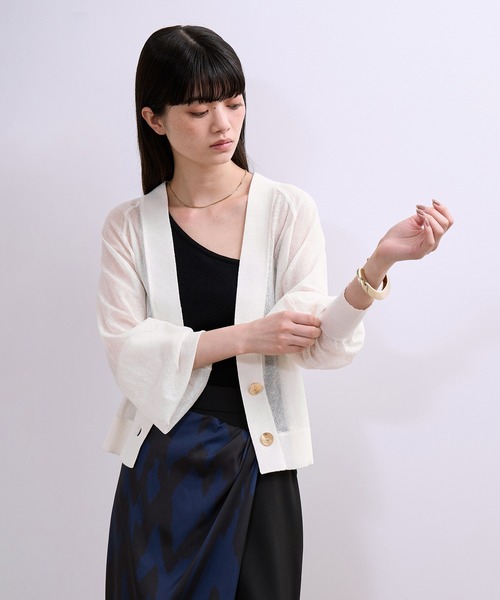 ADAM ET ROPE'(アダムエロペ)の「【WEB限定】・【サステナブル】リネンMIXシアーカーディガン(カーディガン/ボレロ・レディース・オフホワイト/ブラック/サックスブルー・FREE)」の9枚目の写真