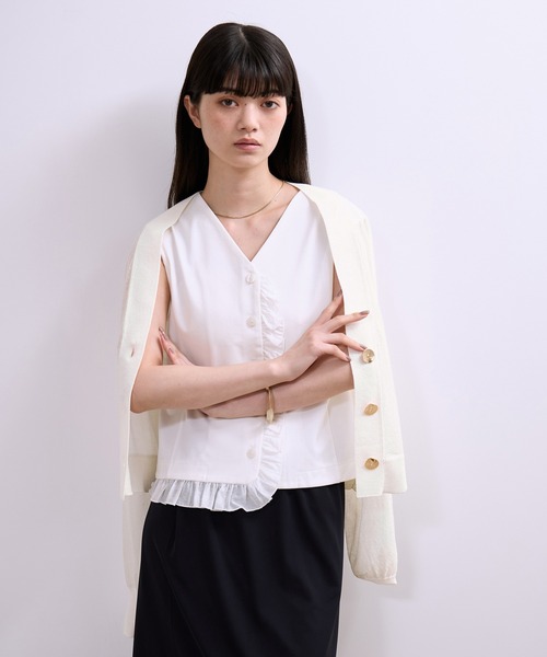 ADAM ET ROPE'(アダムエロペ)の「【WEB限定】・【サステナブル】リネンMIXシアーカーディガン(カーディガン/ボレロ・レディース・オフホワイト/ブラック/サックスブルー・FREE)」の17枚目の写真