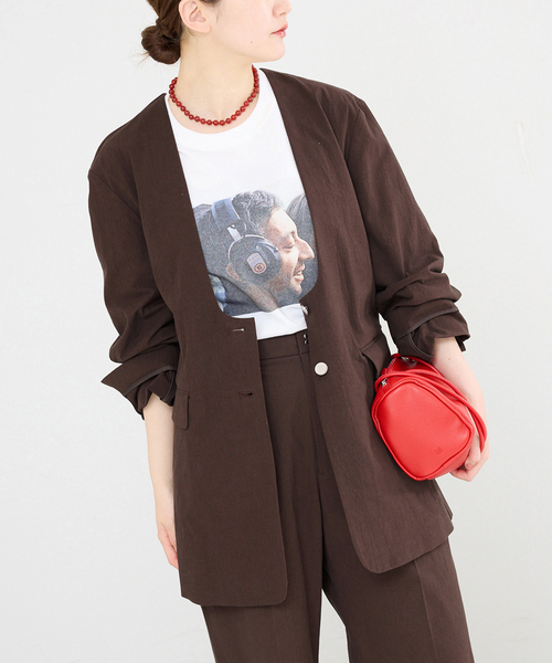 IENA(イエナ)の「《一部カラー店舗限定》コットンサブレUネックジャケット(ノーカラージャケット・レディース・ブラウン/ブラック・38/36)」の21枚目の写真