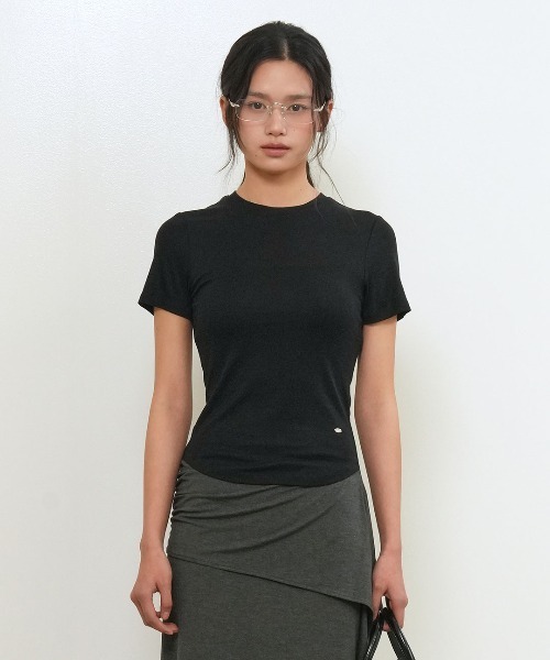 GENERAL IDEA(ジェネラルアイデア)の「【GENERAL IDEA】アセテート ラウンドネック半袖Tシャツ / ACETATE ROUND NECK T-SHIRT(Tシャツ/カットソー・レディース・ホワイト/チャコール/ブラック・S/M/L)」の11枚目の写真