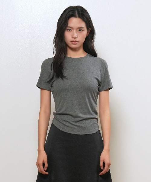 GENERAL IDEA(ジェネラルアイデア)の「【GENERAL IDEA】アセテート ラウンドネック半袖Tシャツ / ACETATE ROUND NECK T-SHIRT(Tシャツ/カットソー・レディース・ホワイト/チャコール/ブラック・S/M/L)」の18枚目の写真