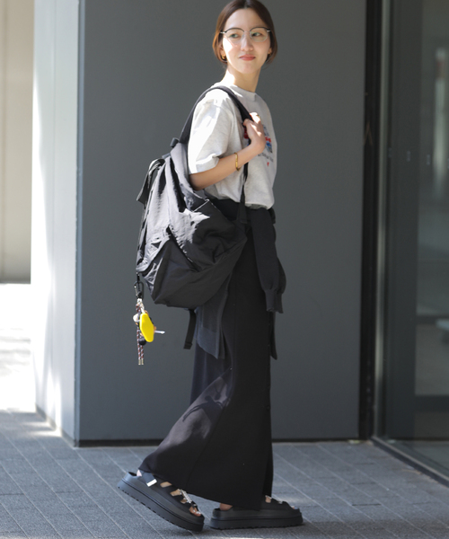 UGG（アグ）の「【UGG/アグ】W GOLDENGLOW TOGGLE：サンダル（サンダル・レディース・ブラック・22cm/23cm/24cm/25cm）」の6枚目の写真