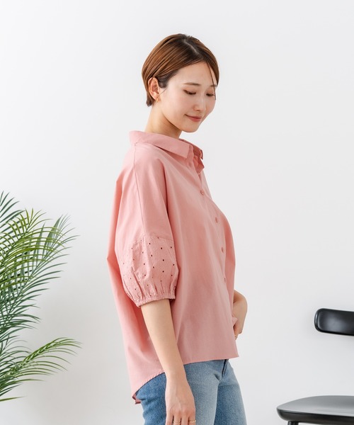 fort point(フォーポイント)の「【C-FORTPOINT/フォートポイント】【上品 高見え刺繍】袖刺繍ブラウス 綿100% 花模様 大人可愛い きれいめ 通勤 お出かけ(シャツ/ブラウス・レディース・ブラック/グレー/オフホワイト/ピンク/グリーン・FREE)」の14枚目の写真