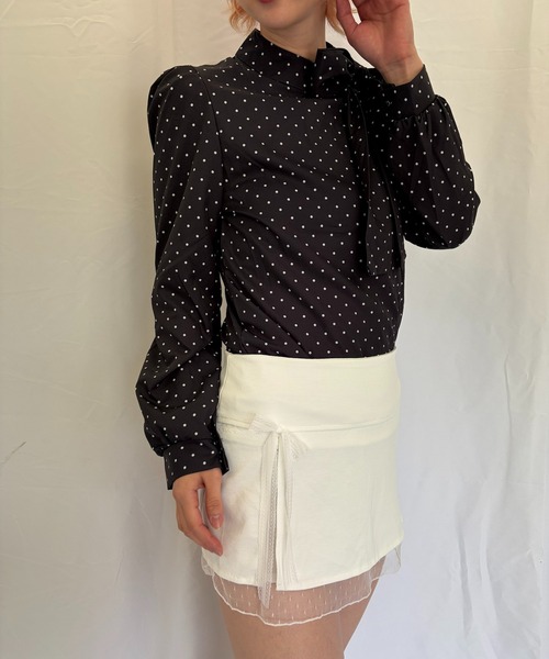 Alite cloth(アリーテクロス)の「ドットリボンハイネックトップス(シャツ/ブラウス・レディース・ホワイト/ブラック・M/S/L)」の7枚目の写真