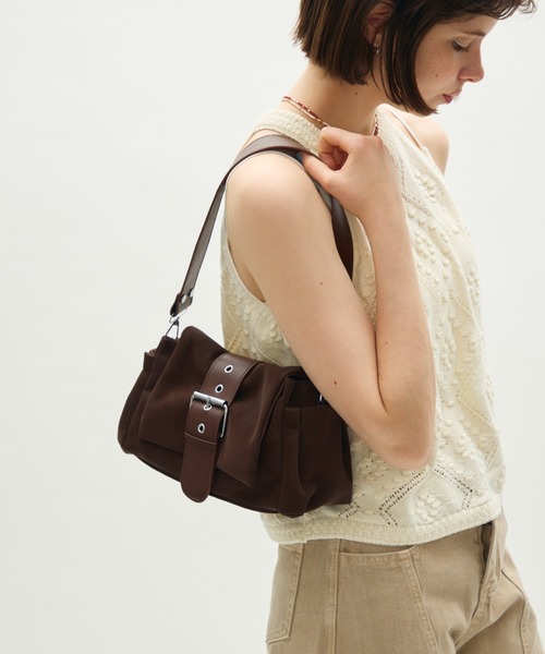 full/fill.(フルフィル)の「front belt square shoulder bag / フロントベルトスクエアショルダーバッグ(ショルダーバッグ・レディース・ブラック/ブラウン・FREE)」の12枚目の写真