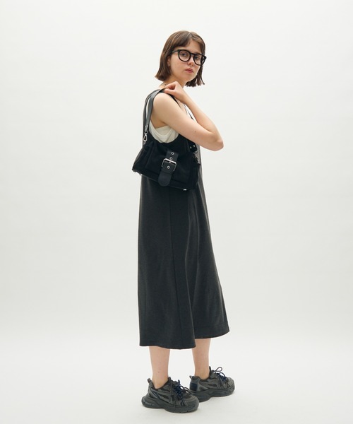 full/fill.(フルフィル)の「front belt square shoulder bag / フロントベルトスクエアショルダーバッグ(ショルダーバッグ・レディース・ブラック/ブラウン・FREE)」の6枚目の写真