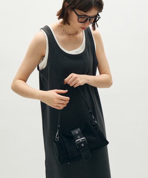 full/fill.(フルフィル)の「front belt square shoulder bag / フロントベルトスクエアショルダーバッグ(ショルダーバッグ・レディース・ブラック/ブラウン・FREE)」の15枚目の写真